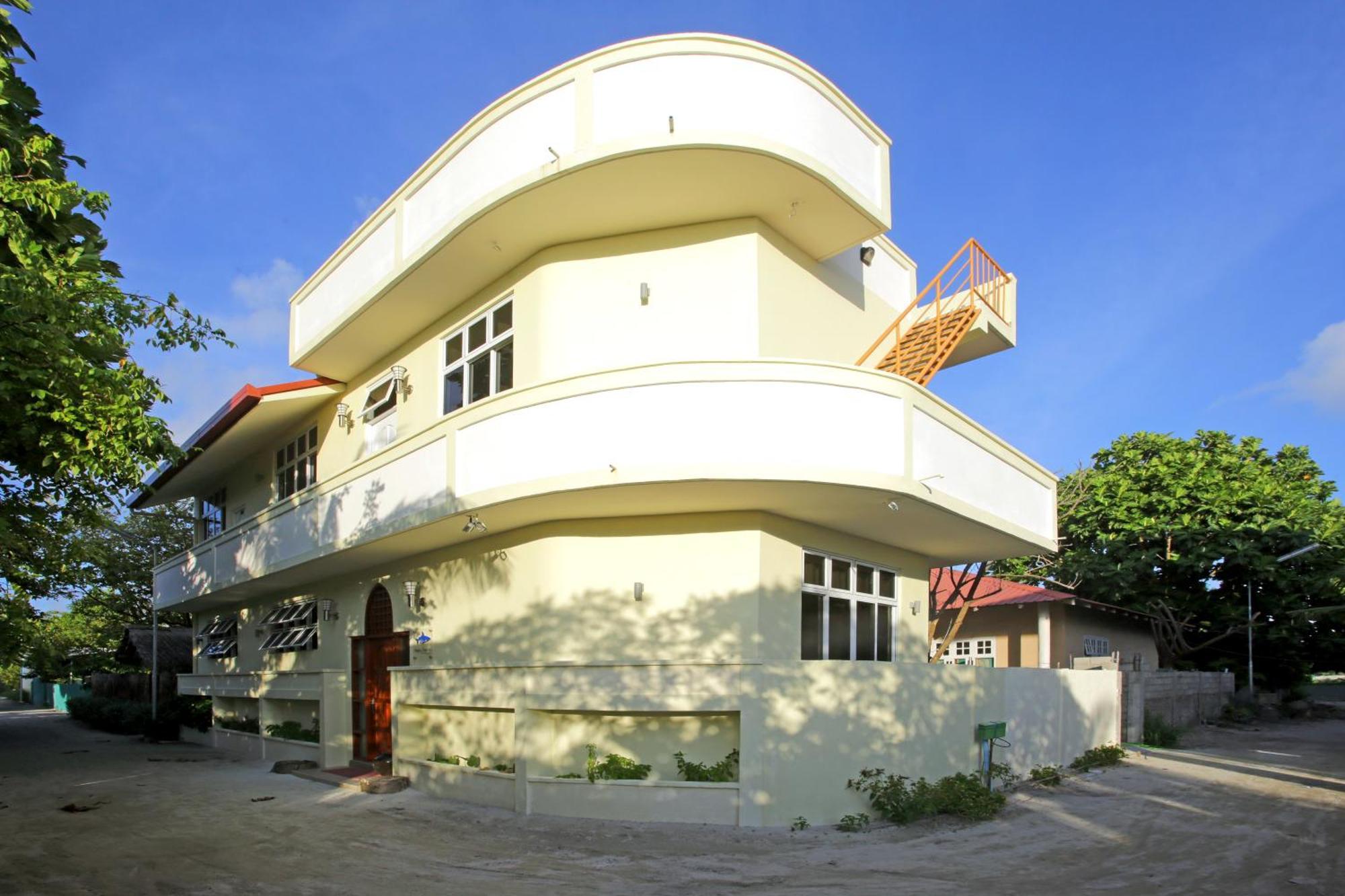 Hanifaru Transit Inn Dharavandhoo Exterior photo